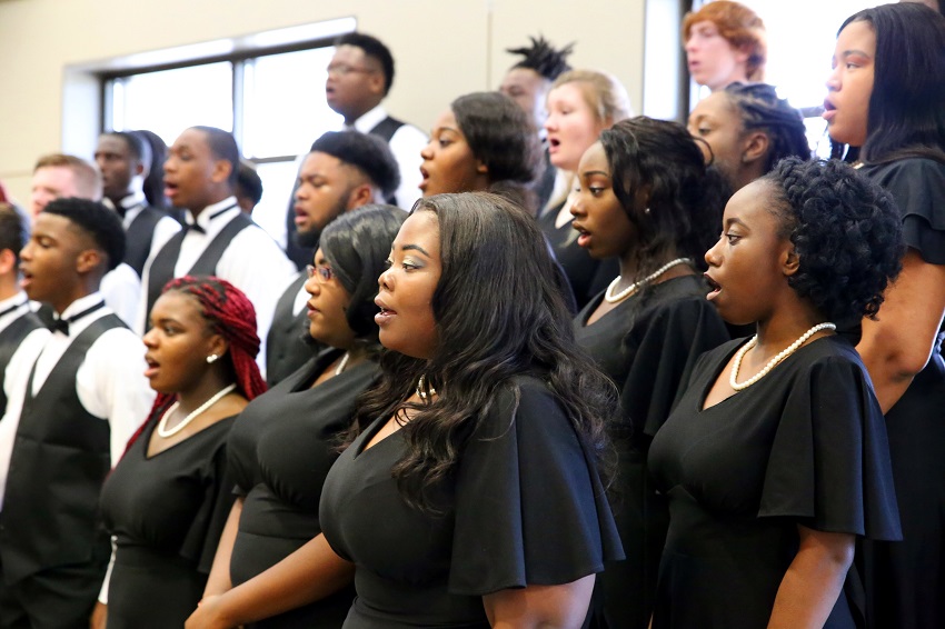 Members of East Mississippi Community College’s Concert Choir will perform during the college’s Fine Arts Holiday Celebration Nov. 27. The event is free and open to the public. Members of East Mississippi Community College’s Concert Choir will perform during the college’s Fine Arts Holiday Celebration Nov. 27. The event is free and open to the public.