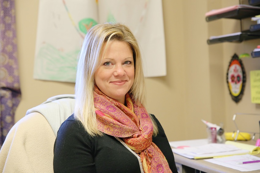 East Mississippi Community College English instructor Ginny Leonard has been chosen as the college’s Humanities Teacher Award recipient. East Mississippi Community College English instructor Ginny Leonard has been chosen as the college’s Humanities Teacher Award recipient.